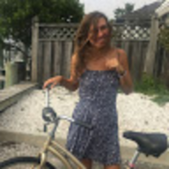 Meet your Posher, Jenny - Picture 1 of 1